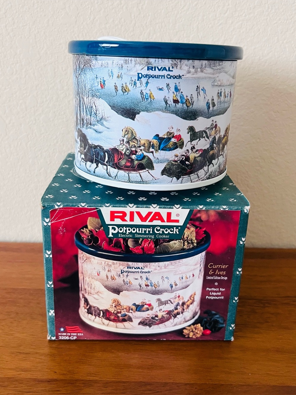 Vintage Rival Potpourri Crock Currier & Ives Limited Edition Simmering Cooker